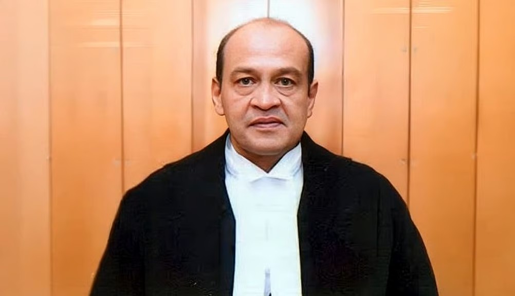 freepressjournal-marathi_2025-07-24_5x0pj8tl_cji-recuses-verma-petition-special-bench