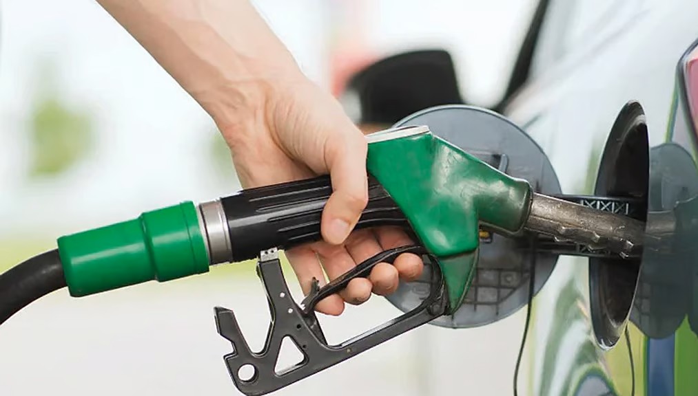 freepressjournal-marathi_2022-09_33e5bcfc-13dc-46a9-a4a0-b94241d973de_Petrol