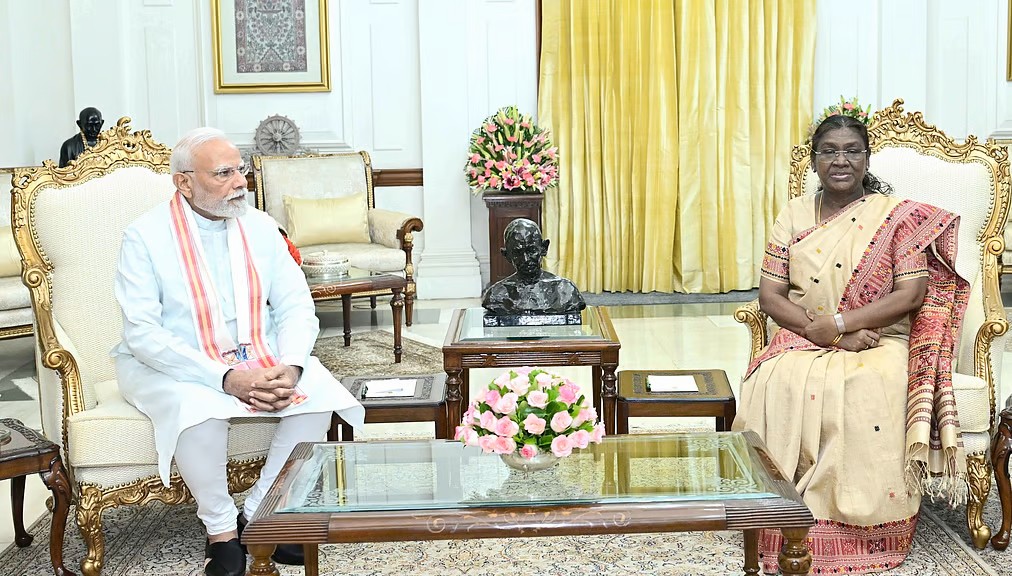 freepressjournal-marathi_2025-08-04_p4xzo852_modi-shah-meet-president-murmu-august-5-significance