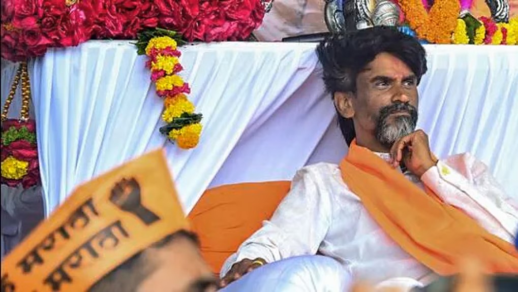 freepressjournal-marathi_2025-08-31_4rfm1zw1_Activist-Manoj-Jarange-Patil-during-his-indefinite1756544220230