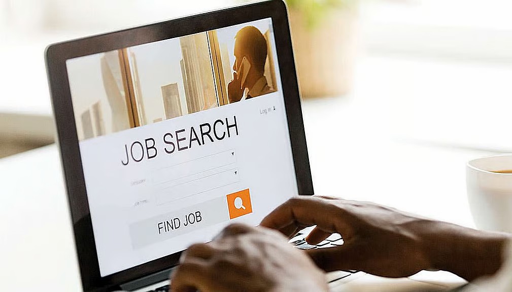 freepressjournal-marathi_2025-09-22_ktallim0_jobsearchistock