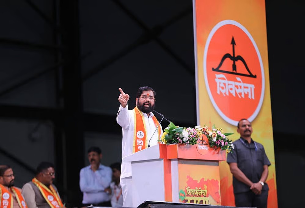 freepressjournal-marathi_2025-10-03_bjh36dn4_eknath-shinde-uddhav-thackeray-dasara-2025