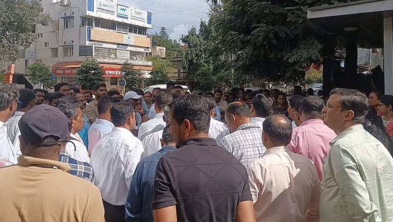 freepressjournal-marathi_2025-10-10_7h3ycz09_strike