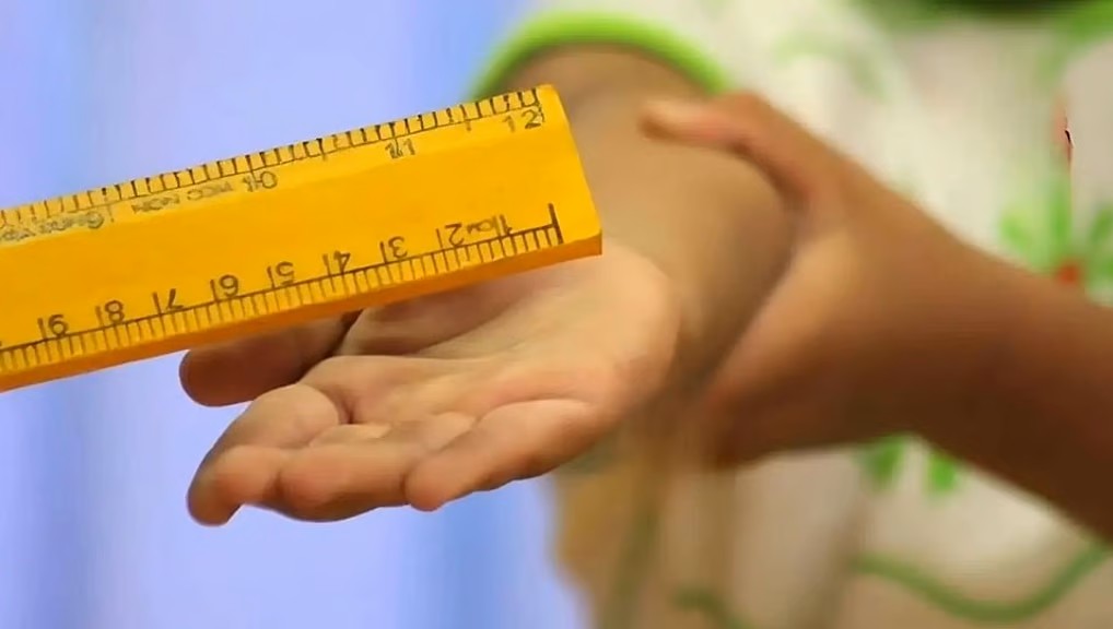 freepressjournal-marathi_2025-12-16_wnt5hjux_‘छडी-लागे-छम-छम’-बंद